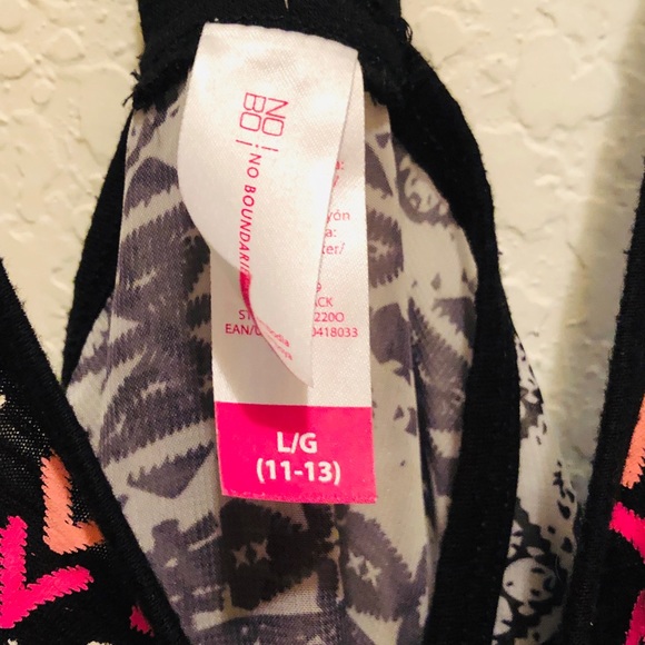 No Boundaries Knotted Back Tank Aztec Print - Picture 3 of 6